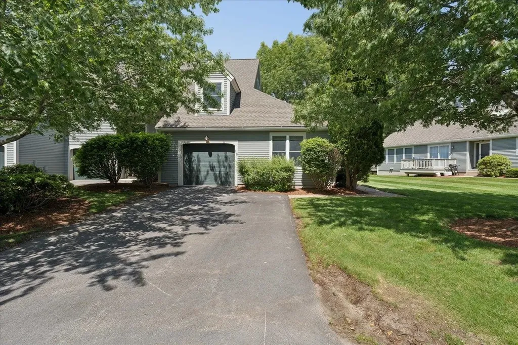 110 Hawthorne Village Road Nashua NH 03062
