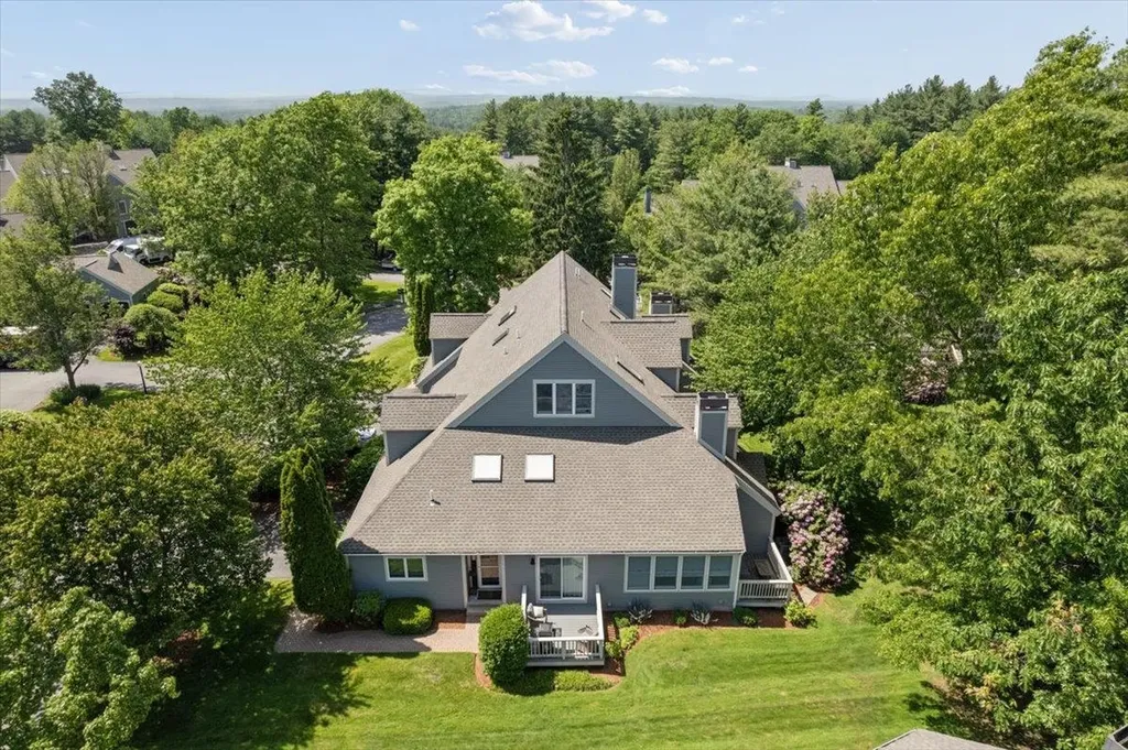 110 Hawthorne Village Road Nashua NH 03062