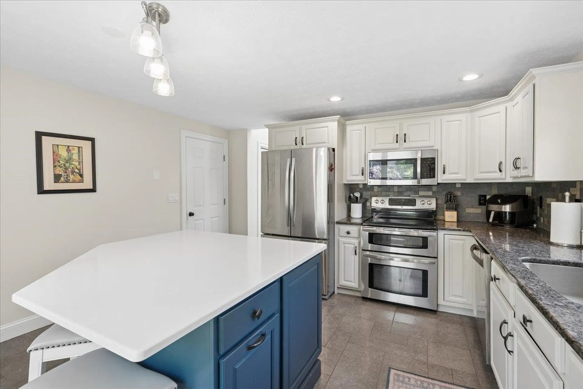 110 Hawthorne Village Road Nashua NH 03062