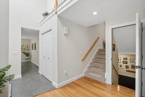 110 Hawthorne Village Road Nashua NH 03062