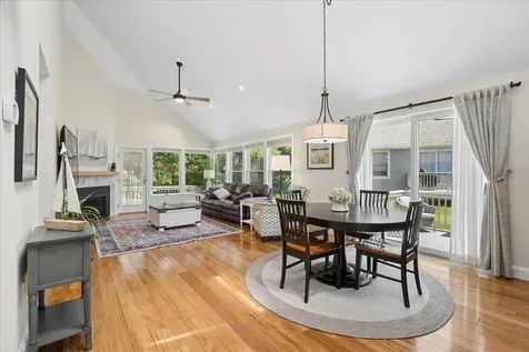 110 Hawthorne Village Road Nashua NH 03062
