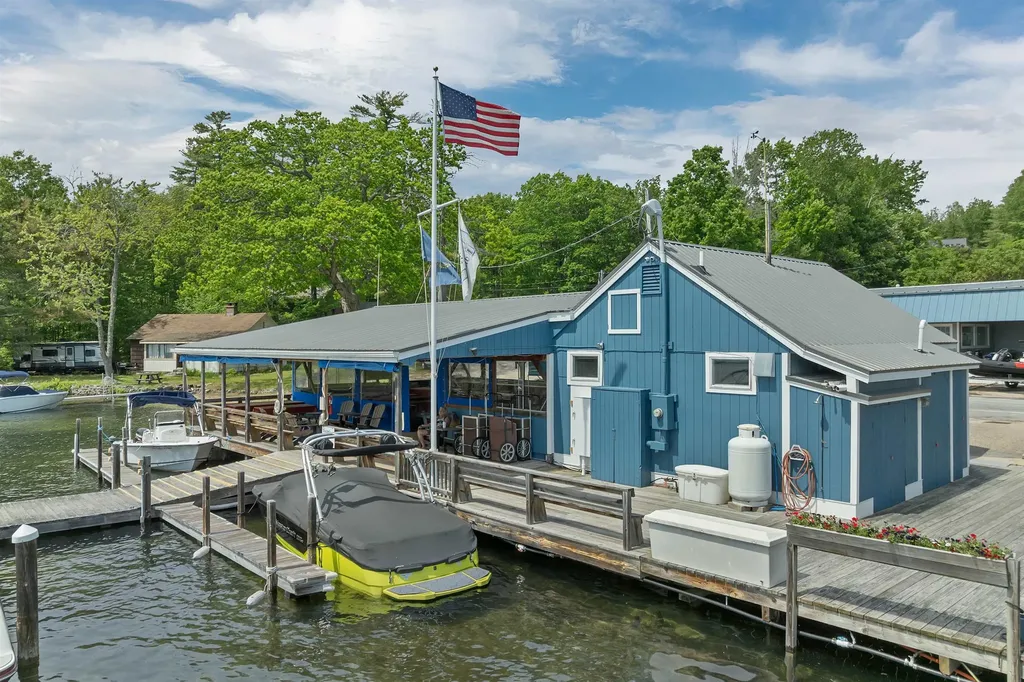 16 Long Island Road Moultonborough NH 03254