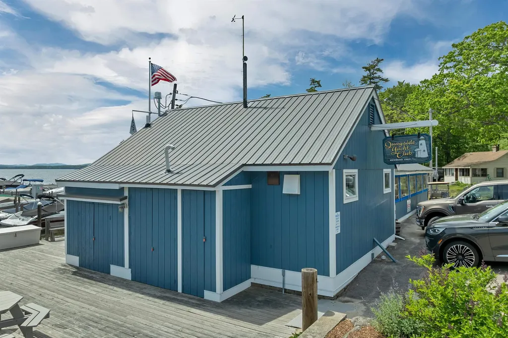 16 Long Island Road Moultonborough NH 03254