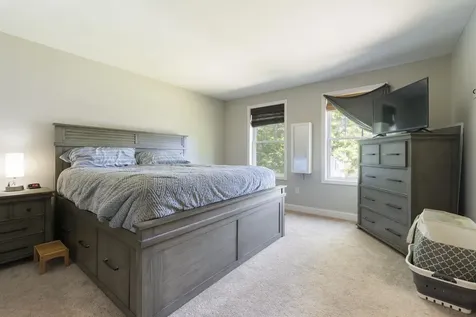 38 Regina Avenue Raymond NH 03077