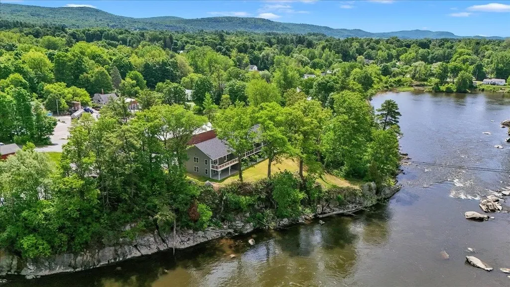 7 River Street Milton VT 05468