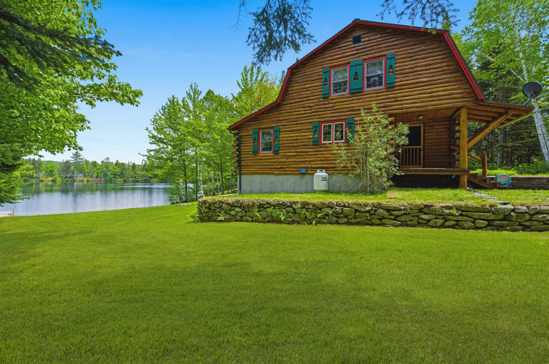78 Little Pond Road Errol NH 03579