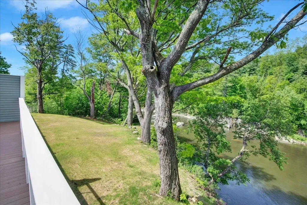 7 River Street Milton VT 05468