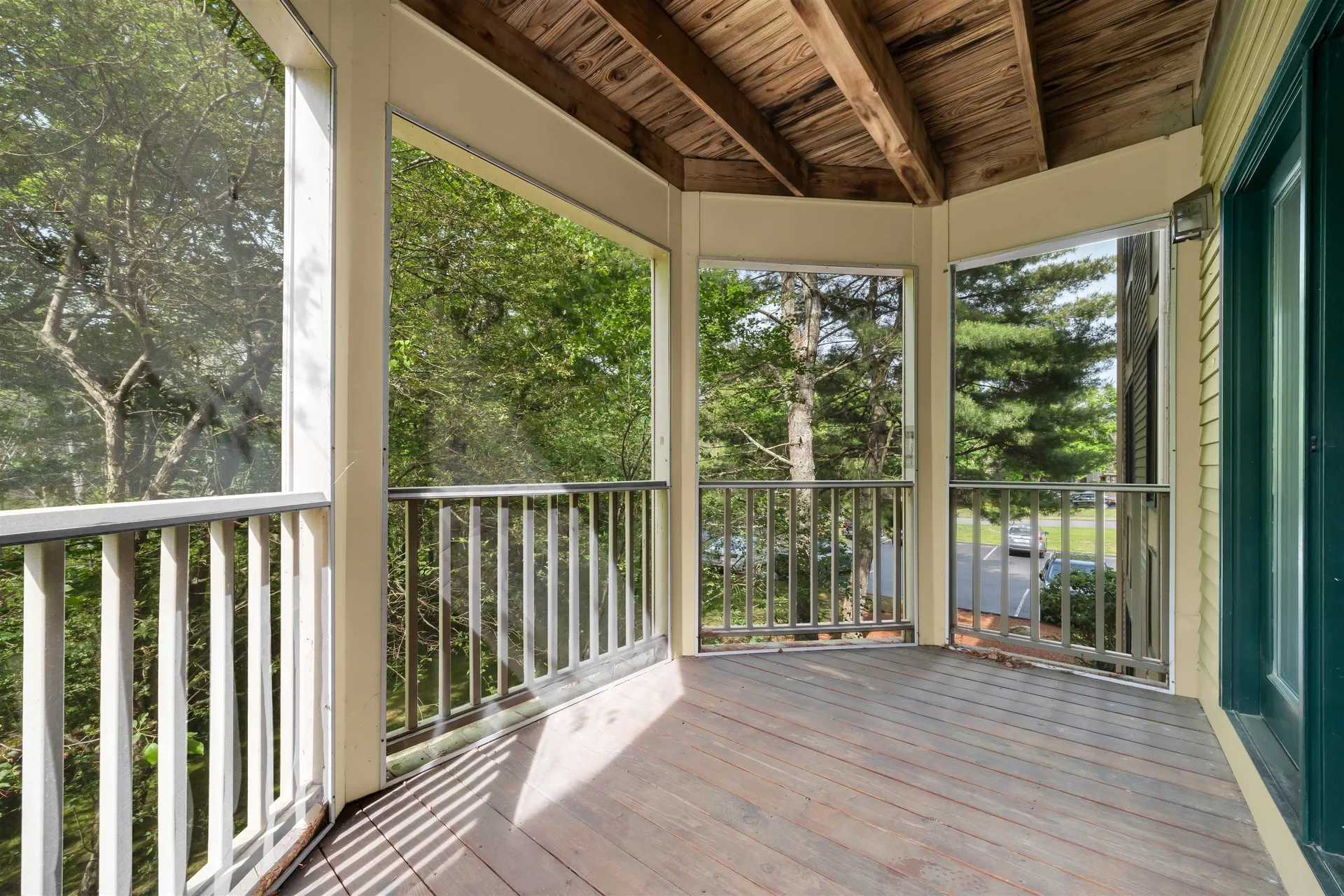 3 Bartemus Trail Nashua NH 03063