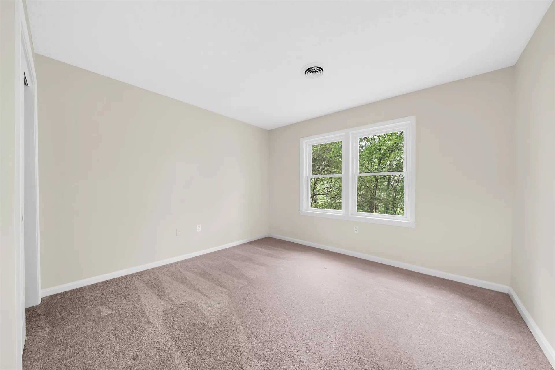 3 Bartemus Trail Nashua NH 03063