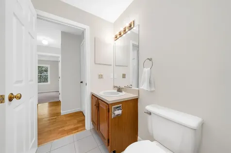3 Bartemus Trail Nashua NH 03063