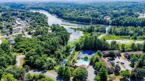 3 Bartemus Trail Nashua NH 03063