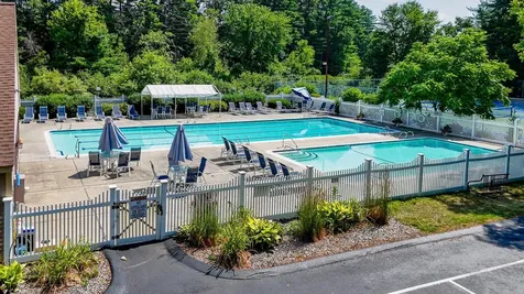 3 Bartemus Trail Nashua NH 03063