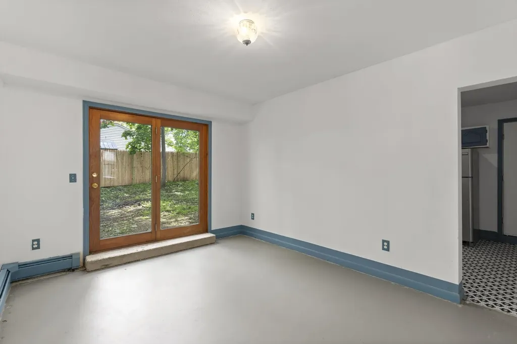 11 Emerald Avenue Hampton NH 03842