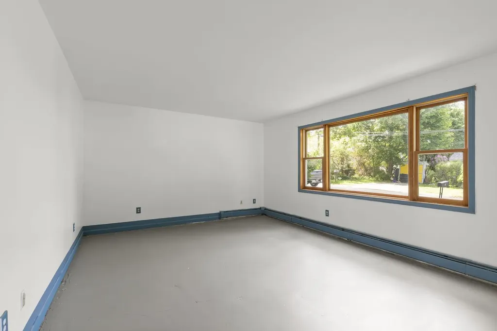 11 Emerald Avenue Hampton NH 03842