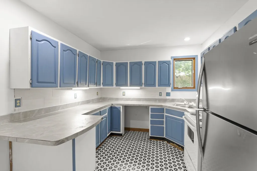 11 Emerald Avenue Hampton NH 03842