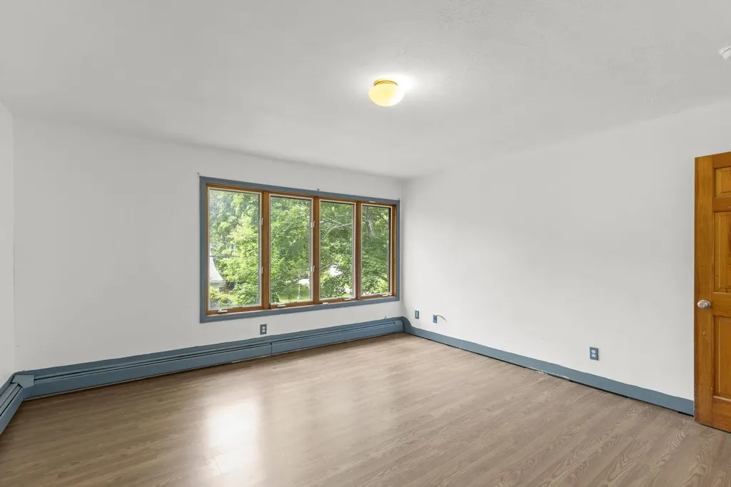 11 Emerald Avenue Hampton NH 03842