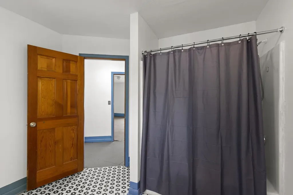 11 Emerald Avenue Hampton NH 03842