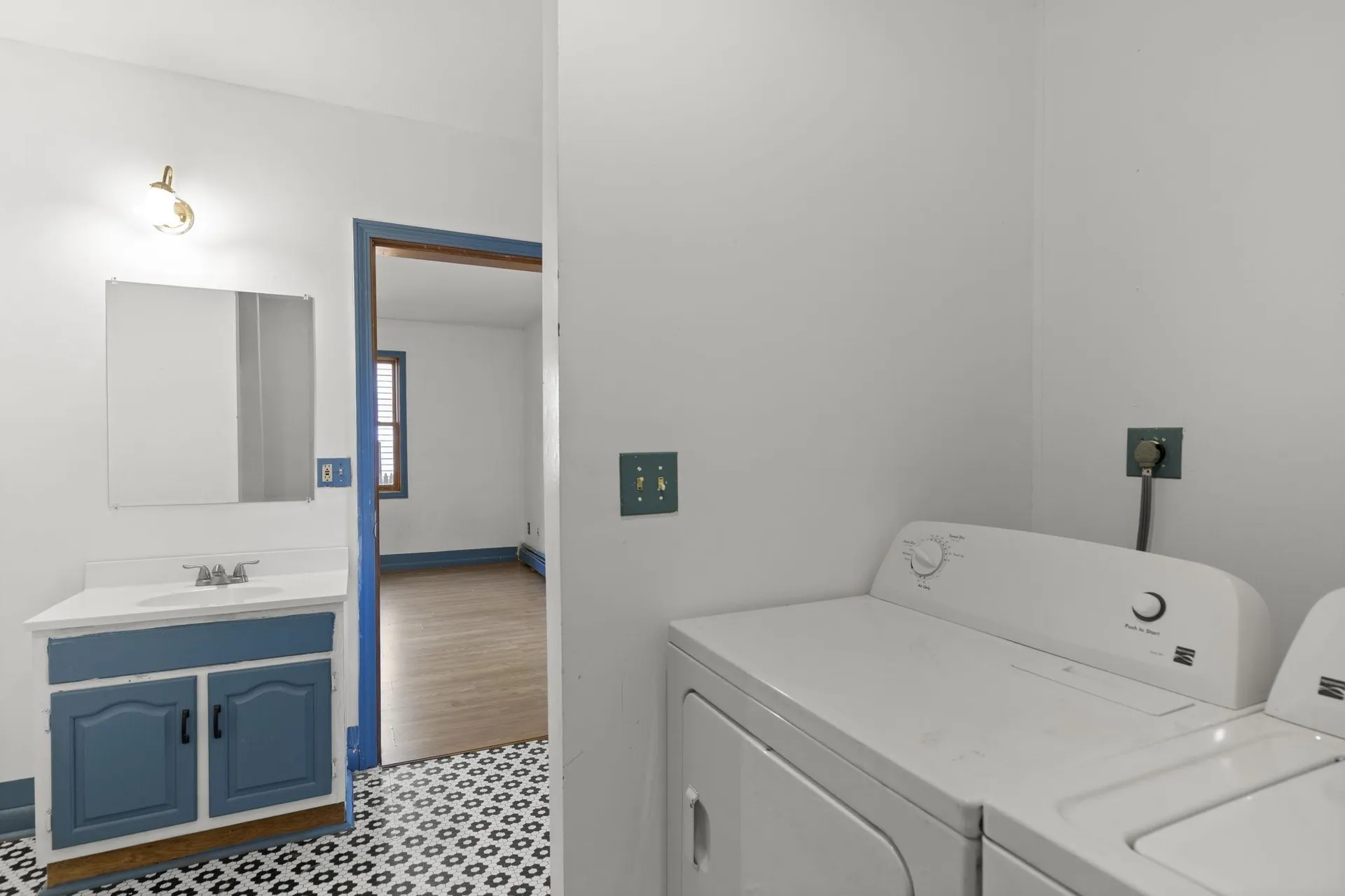 11 Emerald Avenue Hampton NH 03842