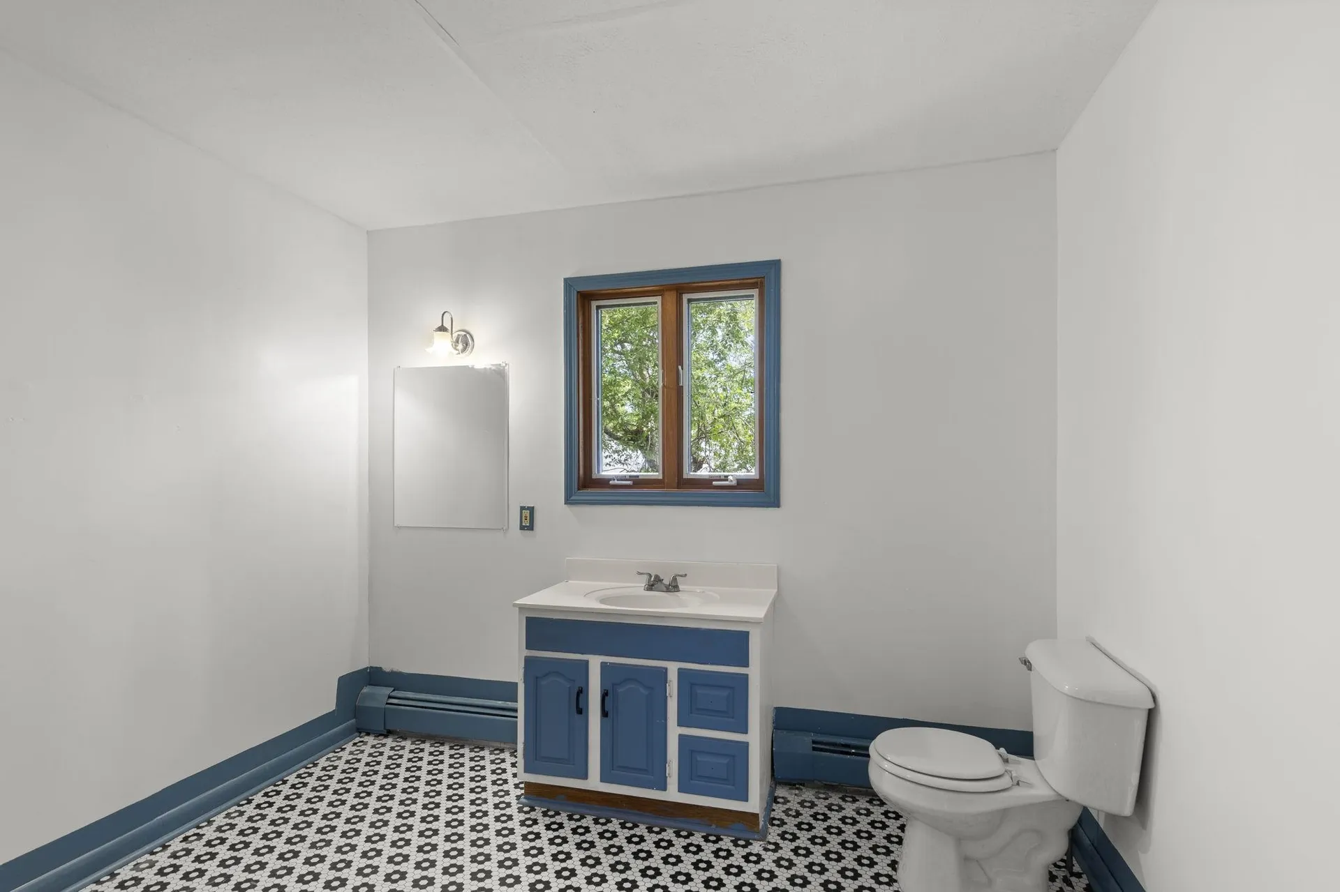 11 Emerald Avenue Hampton NH 03842