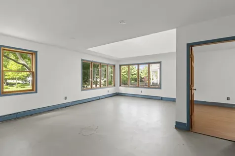 11 Emerald Avenue Hampton NH 03842