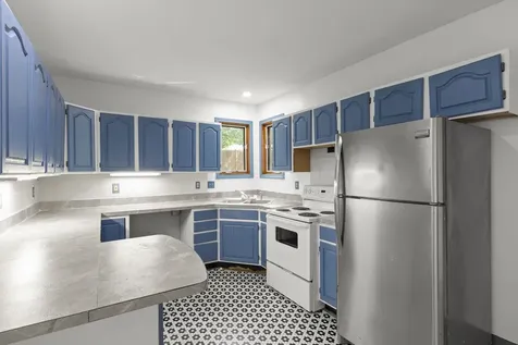 11 Emerald Avenue Hampton NH 03842