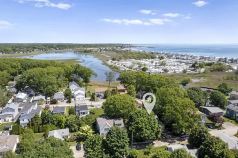 11 Emerald Avenue Hampton NH 03842