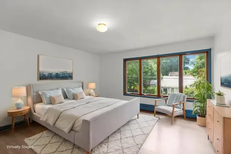 11 Emerald Avenue Hampton NH 03842
