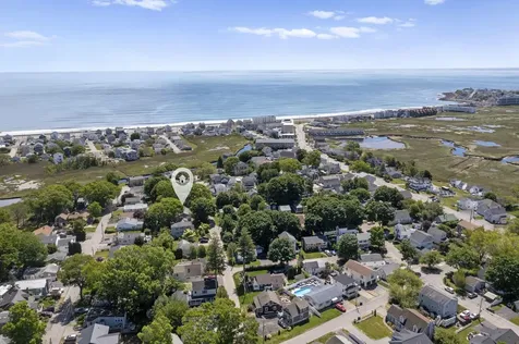 11 Emerald Avenue Hampton NH 03842