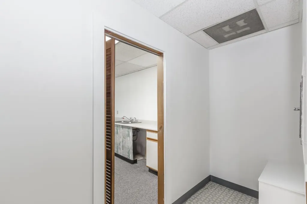 45 Stiles Road Salem NH 03079