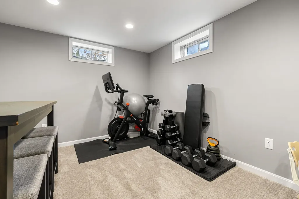 5 Falcon Drive Pelham NH 03076