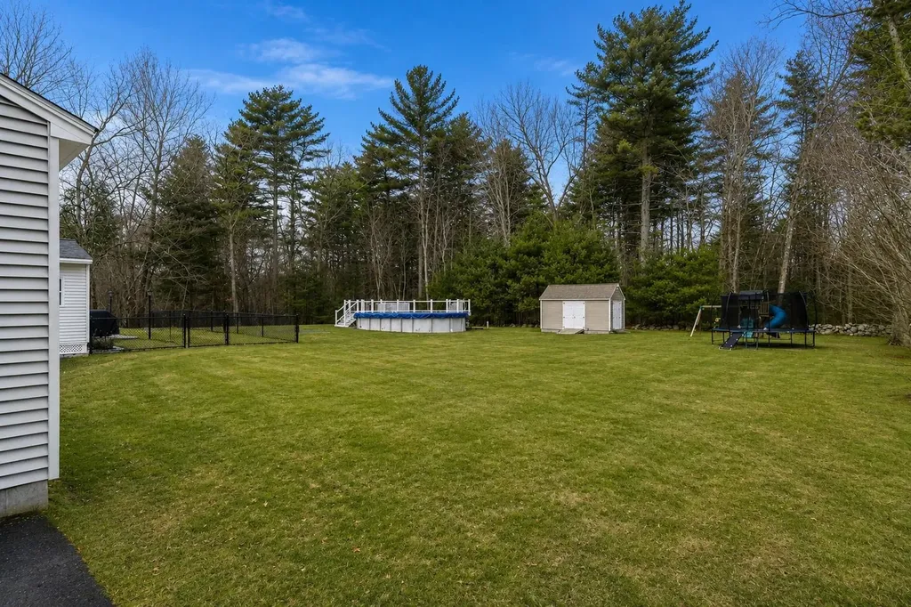 5 Falcon Drive Pelham NH 03076