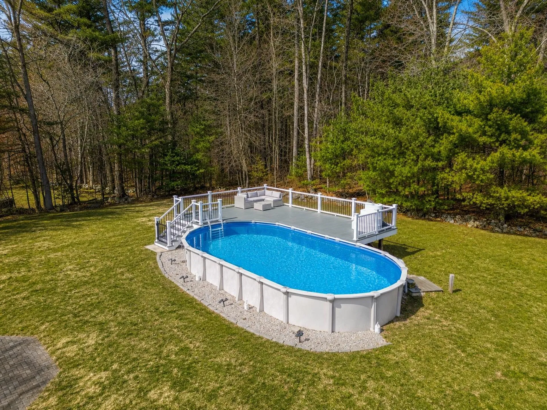 5 Falcon Drive Pelham NH 03076