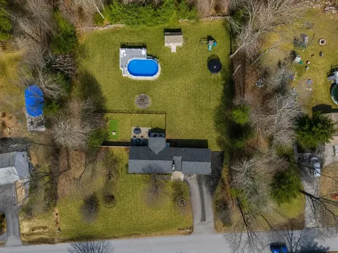 5 Falcon Drive Pelham NH 03076