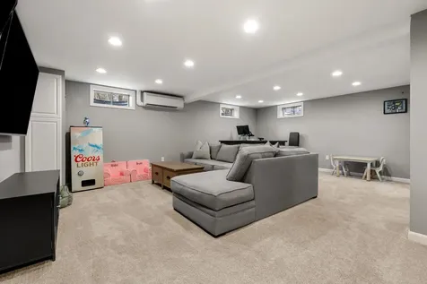5 Falcon Drive Pelham NH 03076