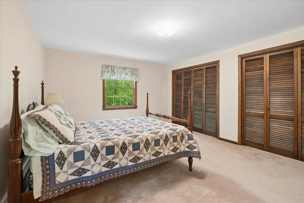 11 Parkhurst Drive Hudson NH 03051