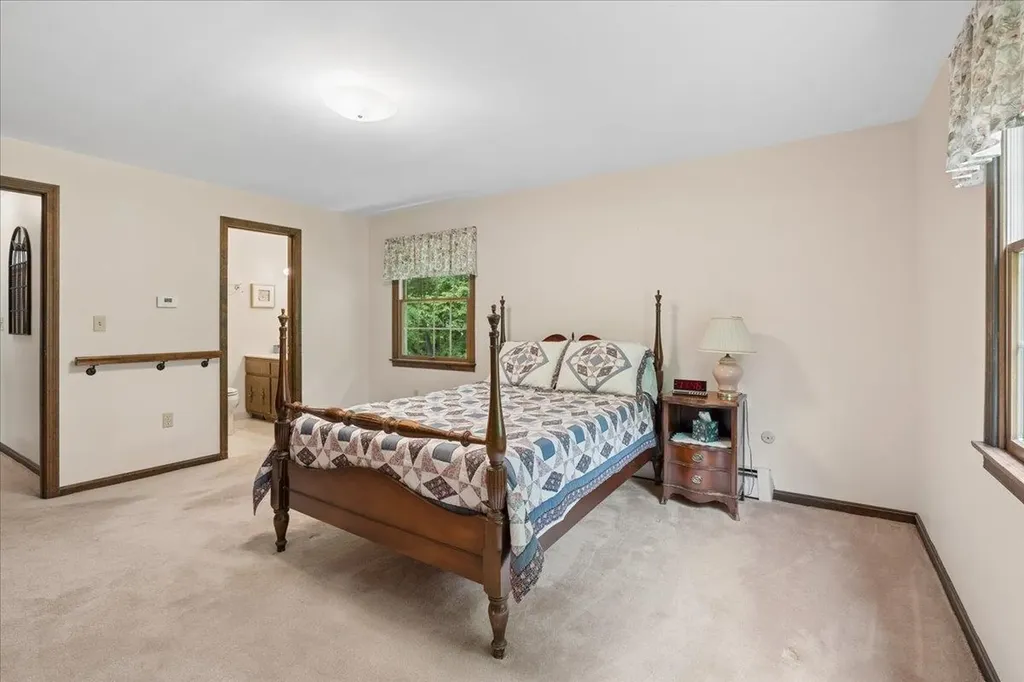 11 Parkhurst Drive Hudson NH 03051