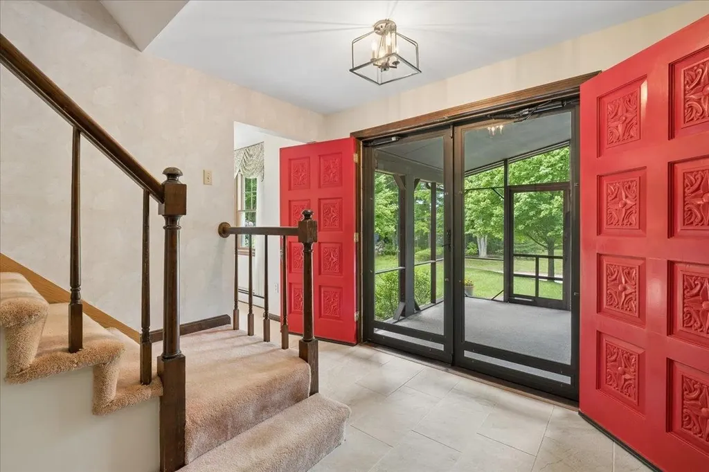 11 Parkhurst Drive Hudson NH 03051