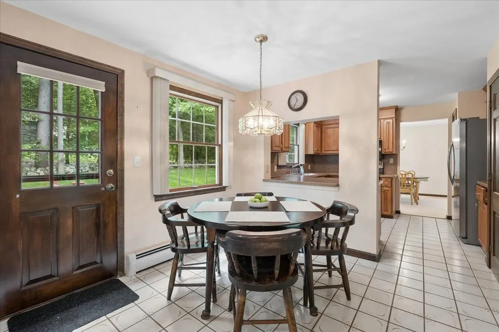11 Parkhurst Drive Hudson NH 03051