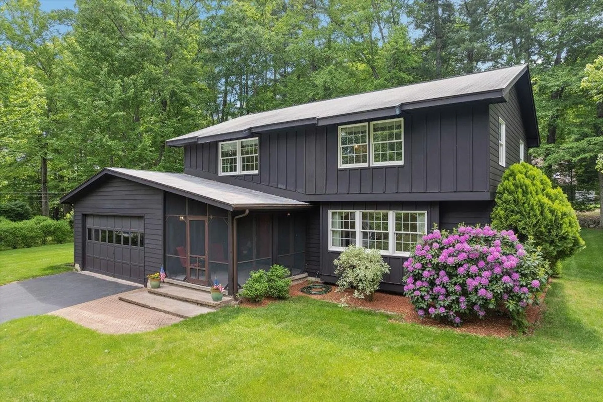 11 Parkhurst Drive Hudson NH 03051