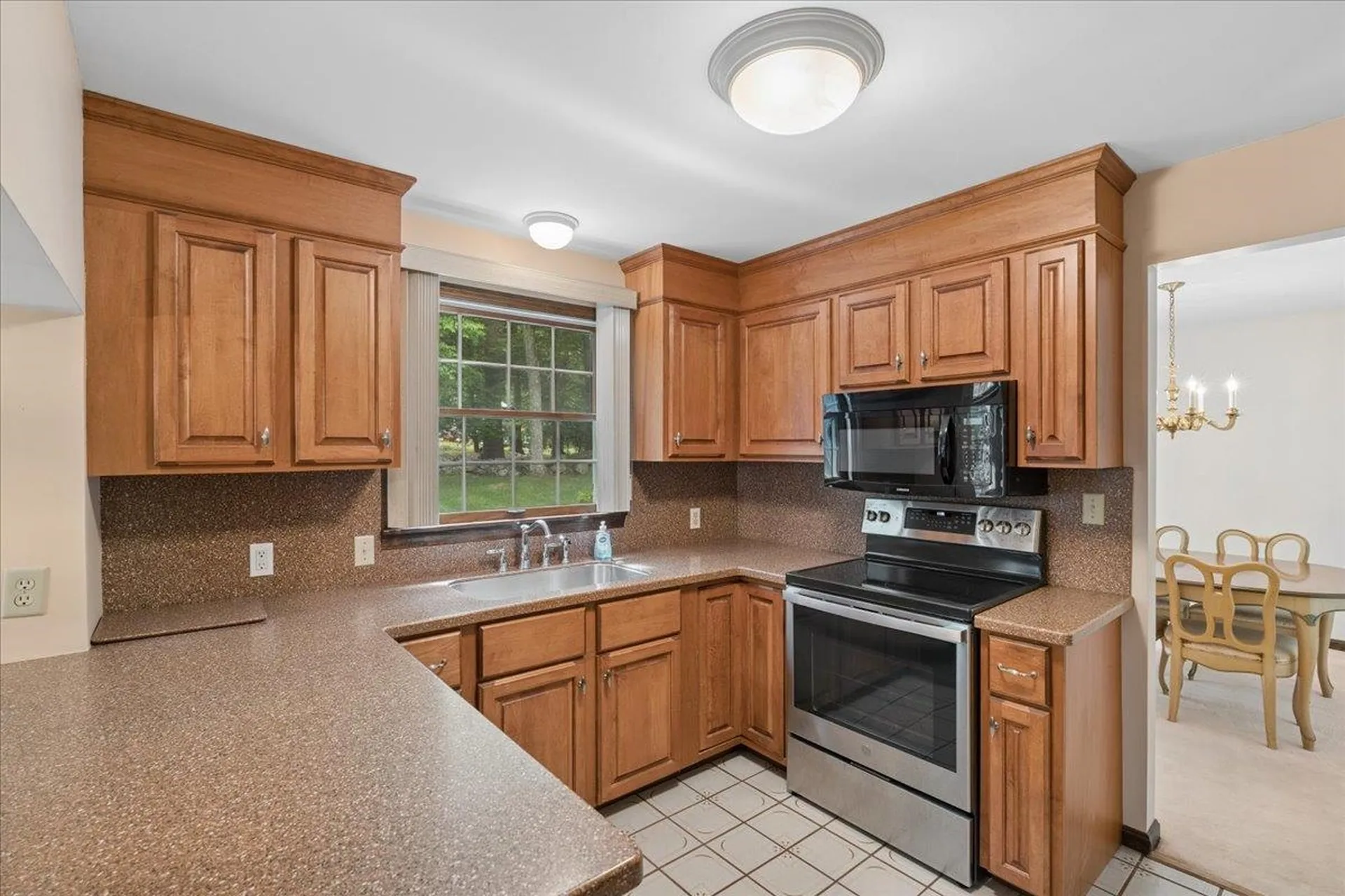 11 Parkhurst Drive Hudson NH 03051
