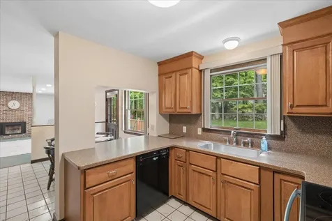 11 Parkhurst Drive Hudson NH 03051