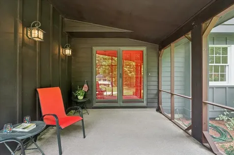 11 Parkhurst Drive Hudson NH 03051
