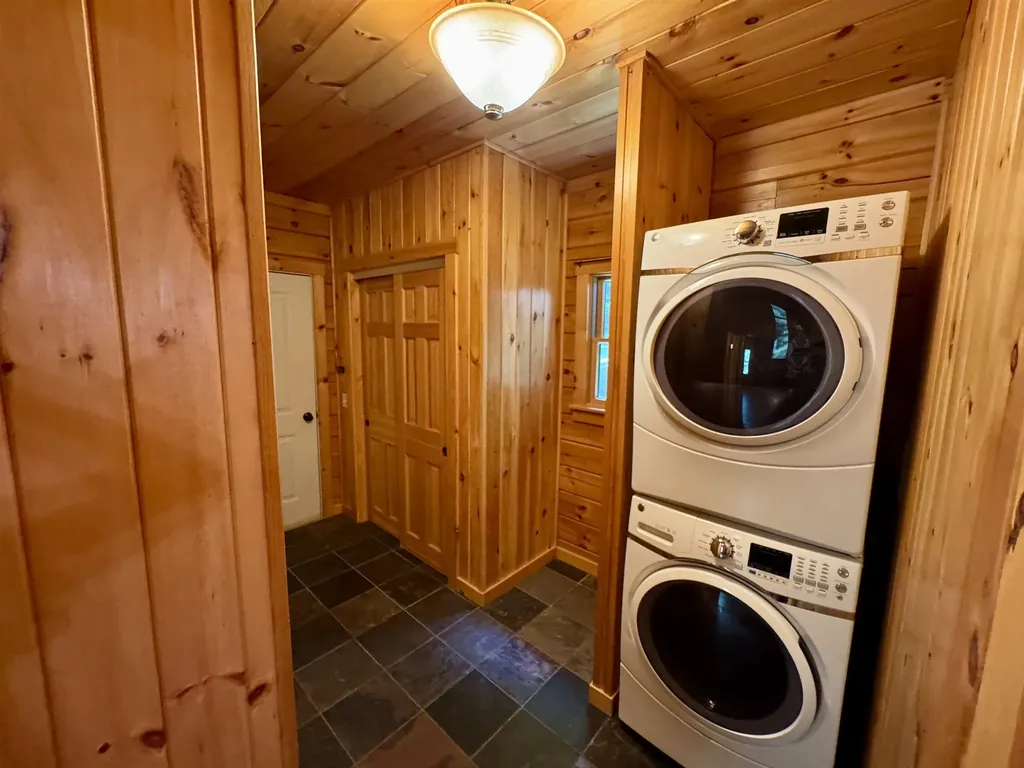 46 Jennings Lane Newbury VT 05051