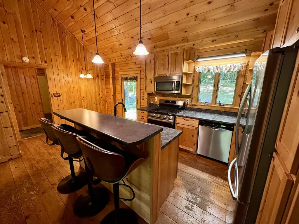 46 Jennings Lane Newbury VT 05051