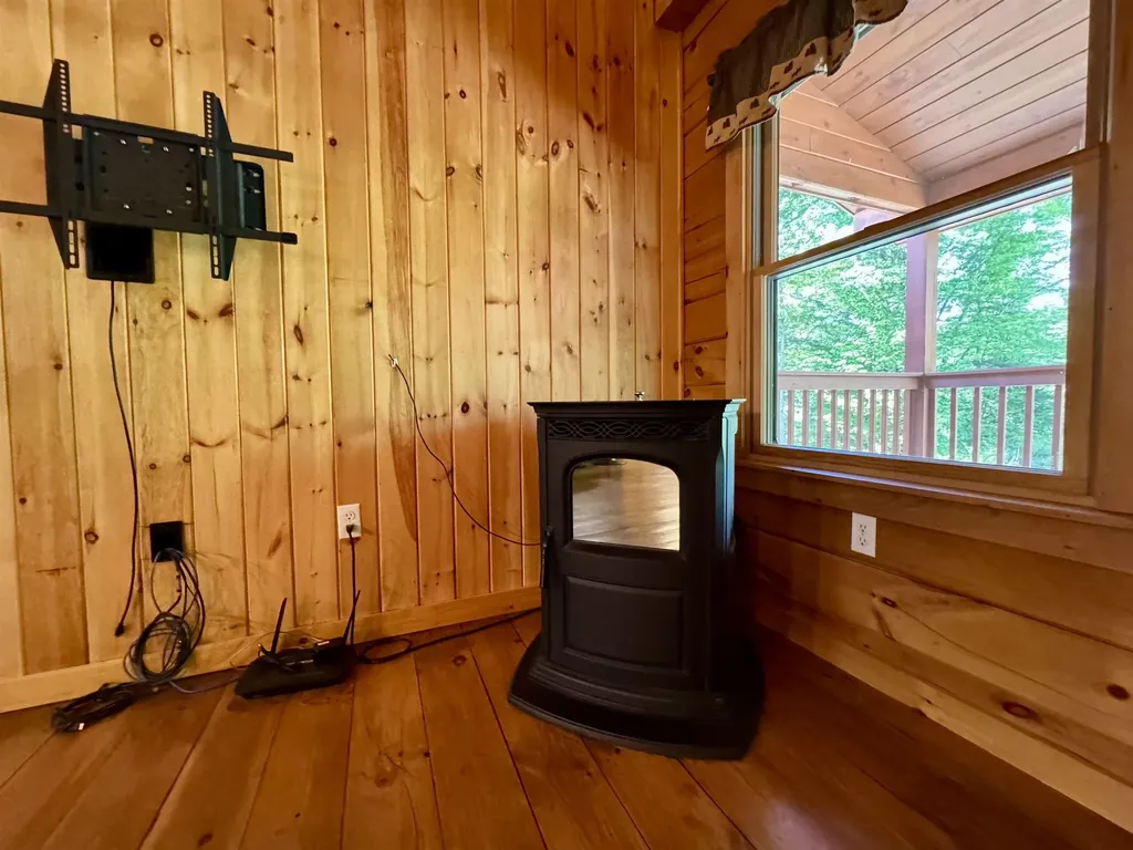 46 Jennings Lane Newbury VT 05051