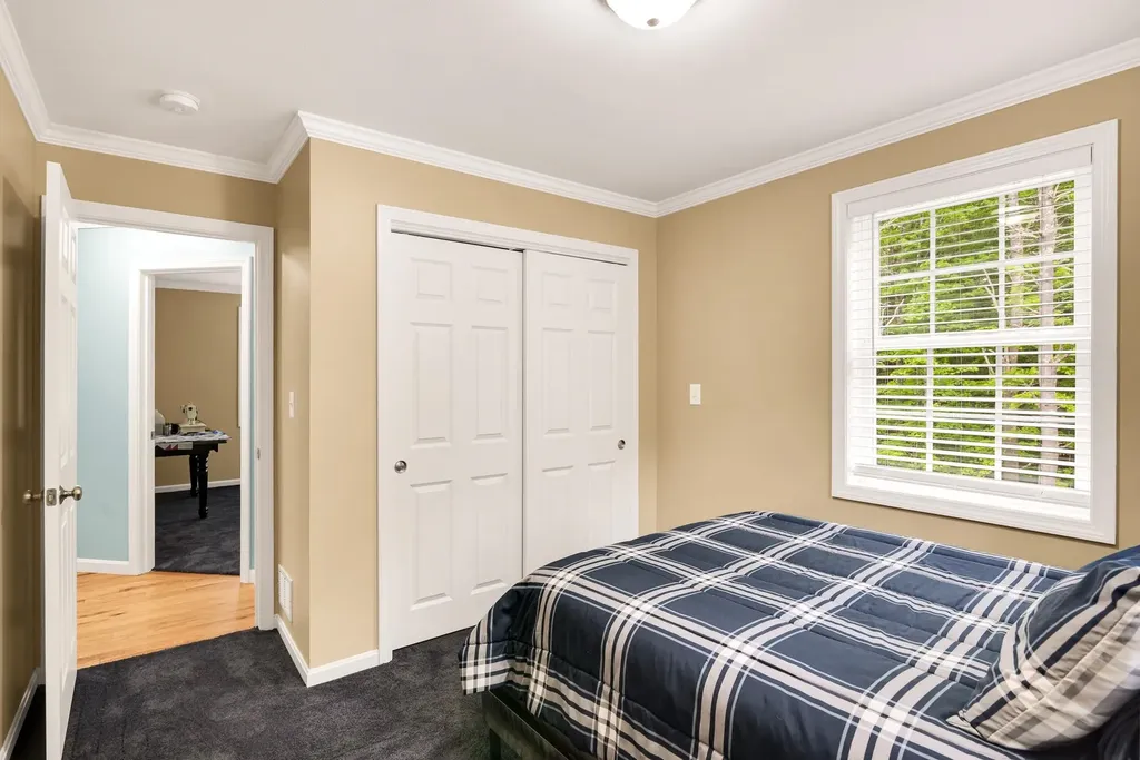 84 Osprey Lane Lee NH 03861