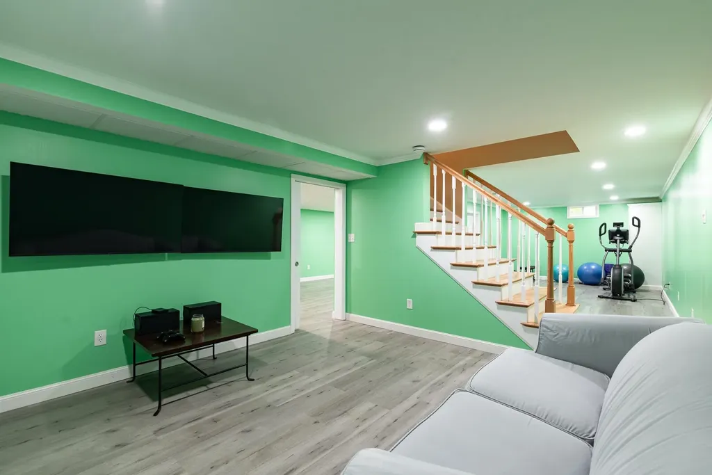 84 Osprey Lane Lee NH 03861