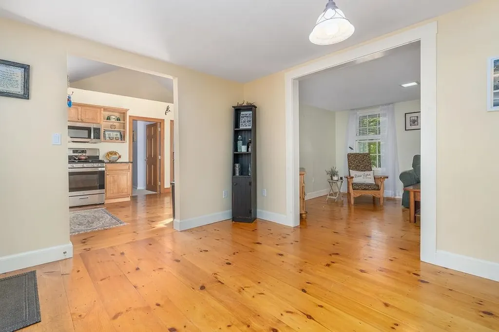 31 Lake View Drive Strafford NH 03884
