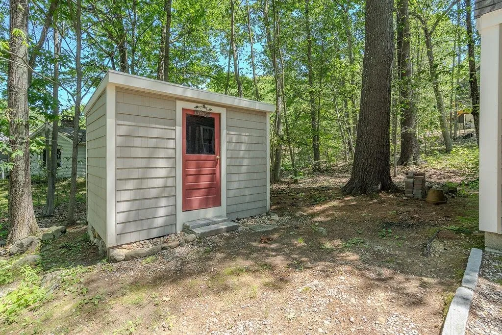 31 Lake View Drive Strafford NH 03884