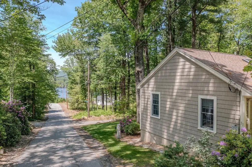 31 Lake View Drive Strafford NH 03884